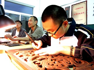红木雕刻技艺传承优秀社团展示